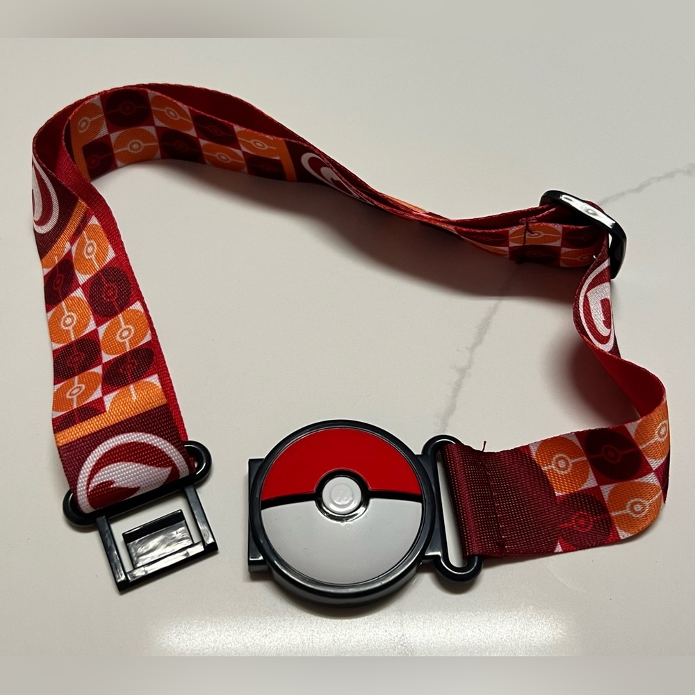 Pokemon Clip N Go Belt (Red) 2018 TOMY Toys Adjustable Strap